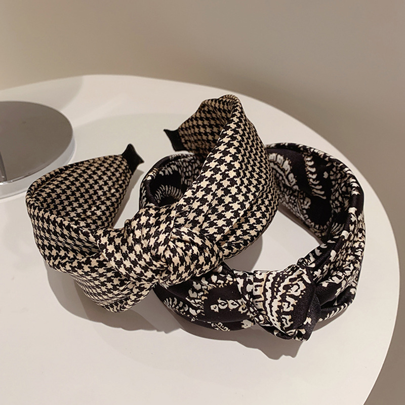 Tkanina w stylu etnicznym wiąz – Go Ethnic Fashion recenzja i cena